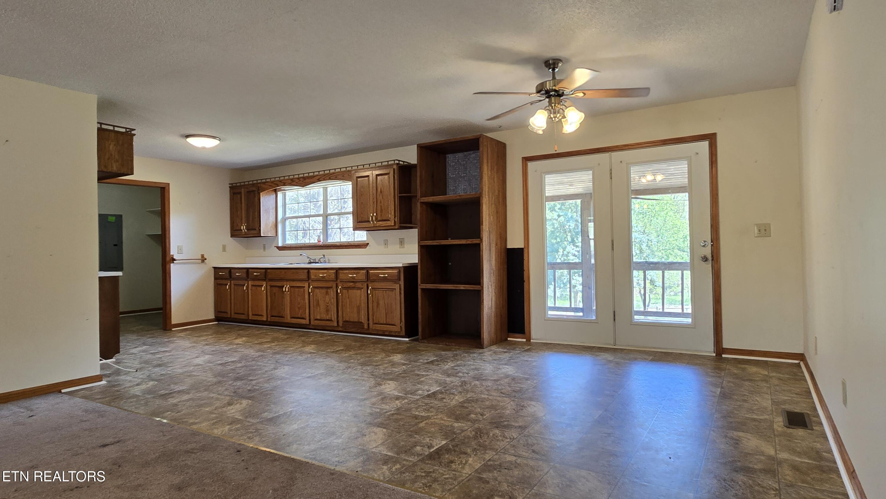 324 Circle R Drive Benton, TN 37307 - Photo 6 of 29 20260407_141428