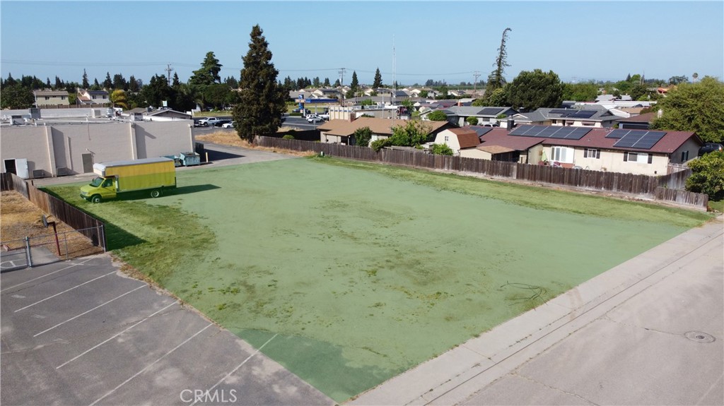 2226 Edmart Street Escalon, CA 95320 - Photo 1 of 18 a view of a city