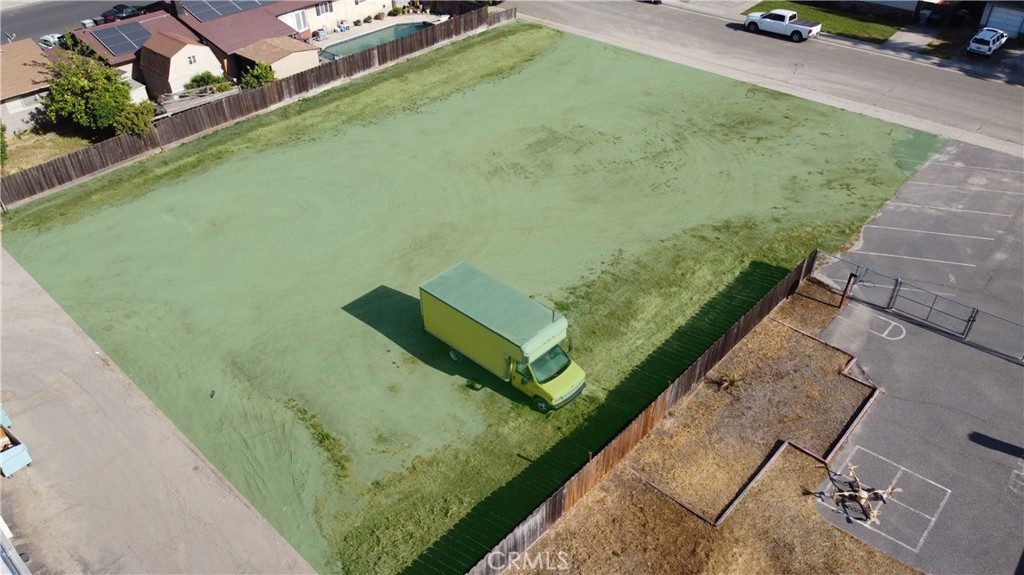 2226 Edmart Street Escalon, CA 95320 - Photo 13 of 18 a view of a yard with potted plants