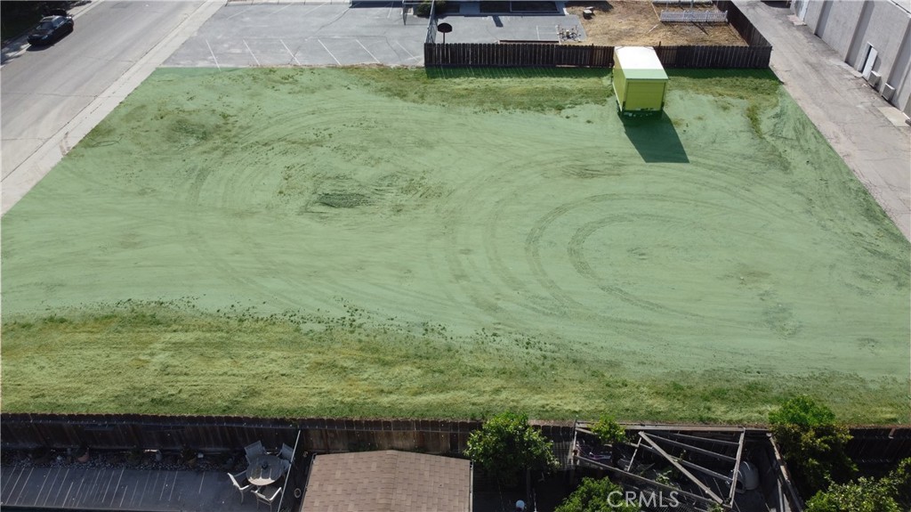 2226 Edmart Street Escalon, CA 95320 - Photo 10 of 18 a view of yard from terrace