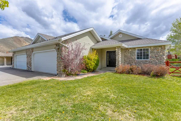 $625,000 | 219 9th Street, Bellevue, ID 83313