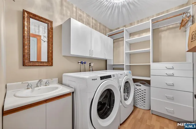 $675,000 | 30 Peach Hill Court, Ramsey, NJ 07446