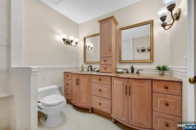 $675,000 | 30 Peach Hill Court, Ramsey, NJ 07446