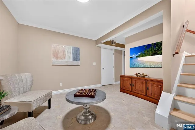 $675,000 | 30 Peach Hill Court, Ramsey, NJ 07446