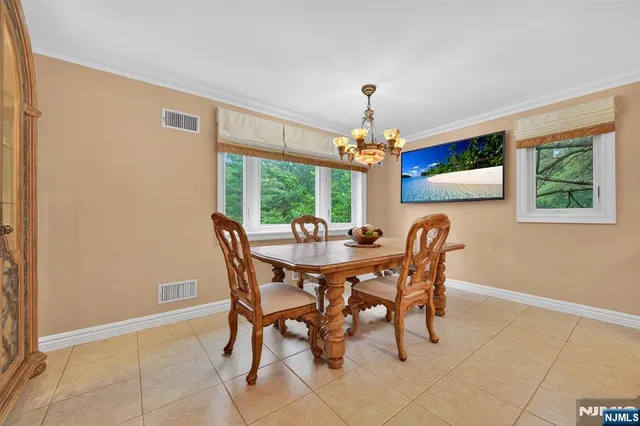 $675,000 | 30 Peach Hill Court, Ramsey, NJ 07446