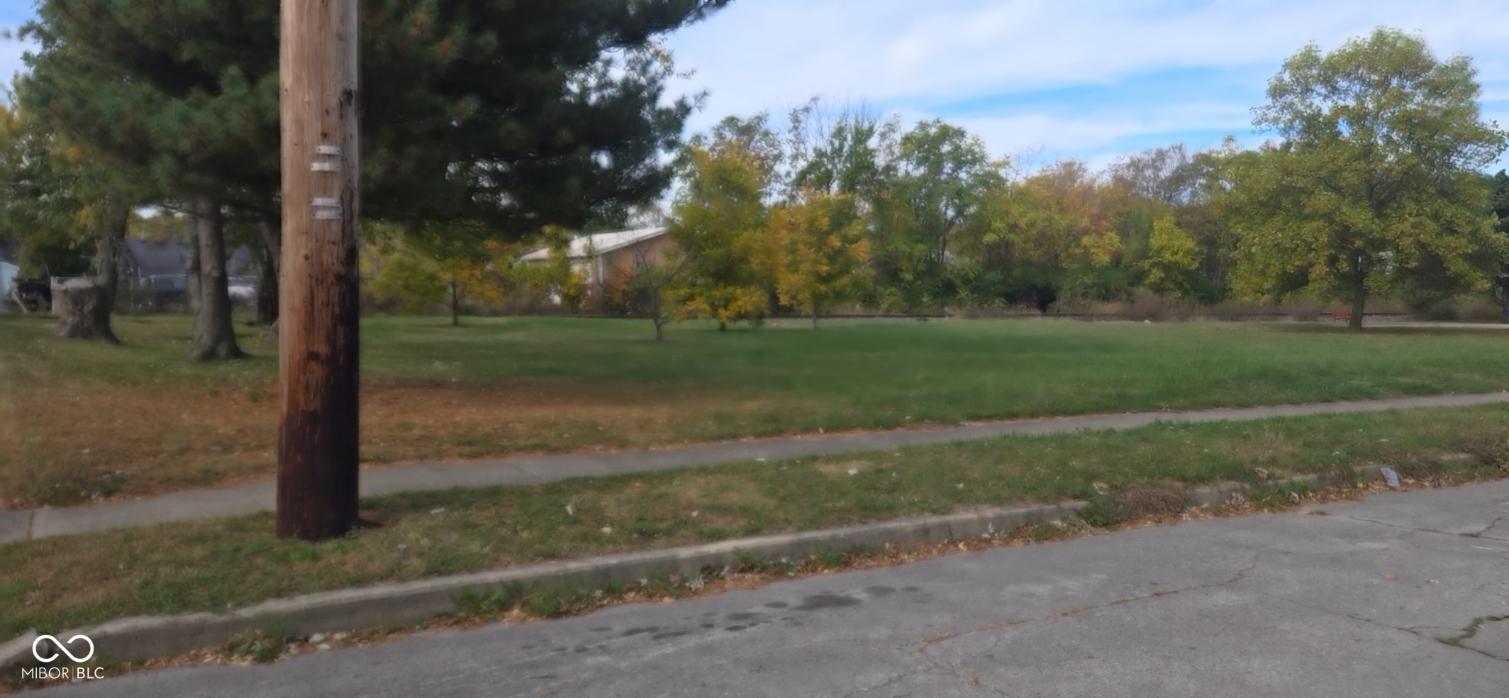 1827 Walnut Street Anderson, IN 46016 - Photo 2 of 2