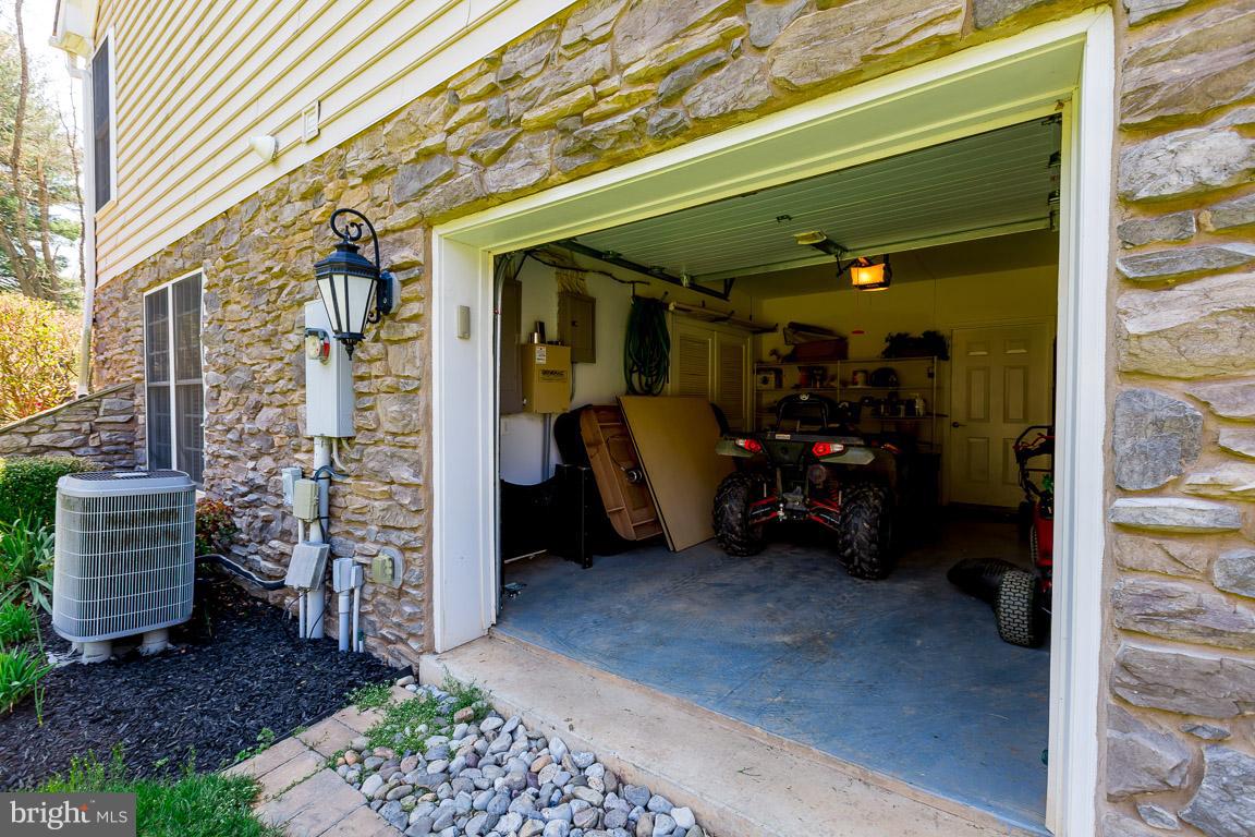 6042 Detrick Road Mount Airy, MD 21771 - Photo 29 of 30 3 full garages Plus utility garage