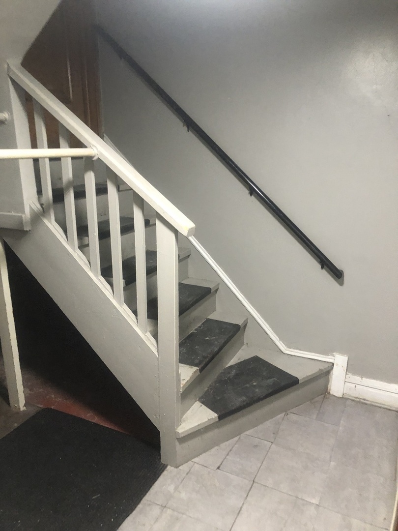 1632 Ridgeland Avenue, Unit GDN Berwyn, IL 60402 - Photo 2 of 11