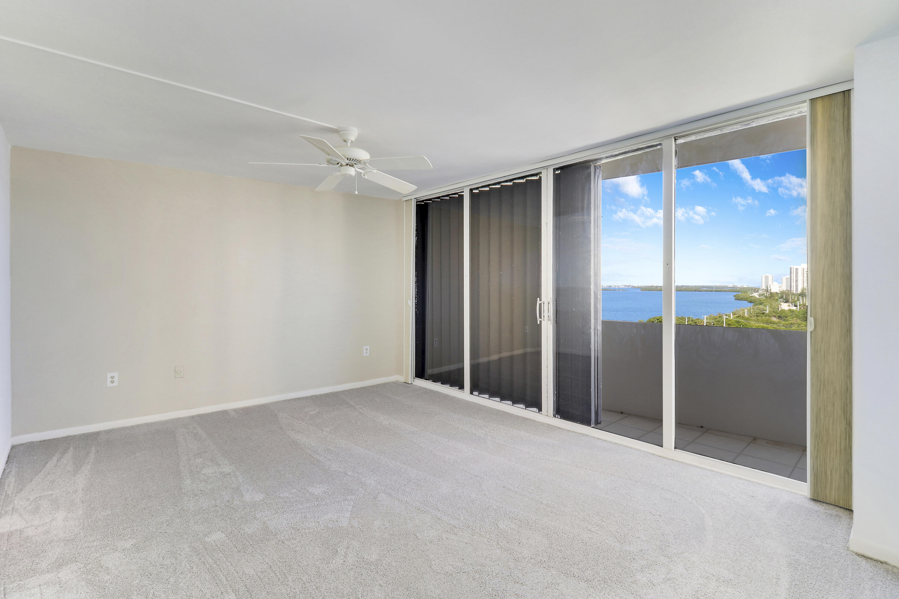 4200 North Ocean Drive, Unit 21005 Riviera Beach, FL 33404 - Photo 44 of 54 House1-1