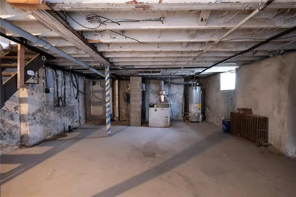 a view of empty room with windows