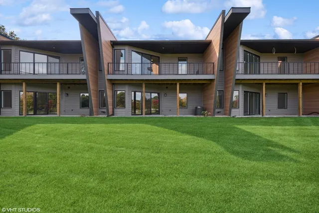 $564,900 | 210 Yard Perfect Drive, La Porte, IN 46350