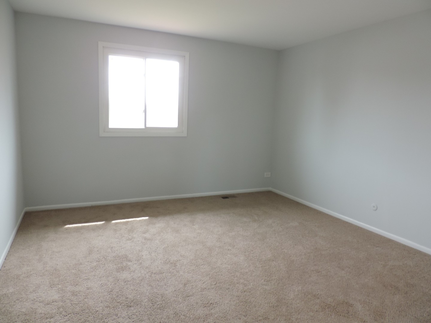 1138 Rhodes Court, Unit 1138 Wheaton, IL 60189 - Photo 15 of 16