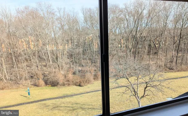 $2,300 | 8048 Pantano Place, Unit 8, Alexandria, VA 22309