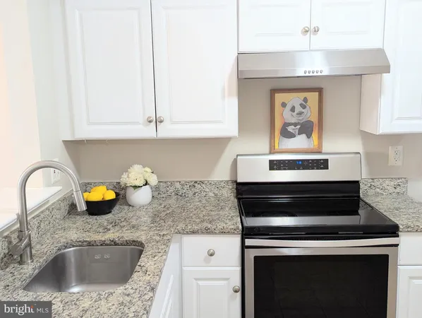 $2,300 | 8048 Pantano Place, Unit 8, Alexandria, VA 22309