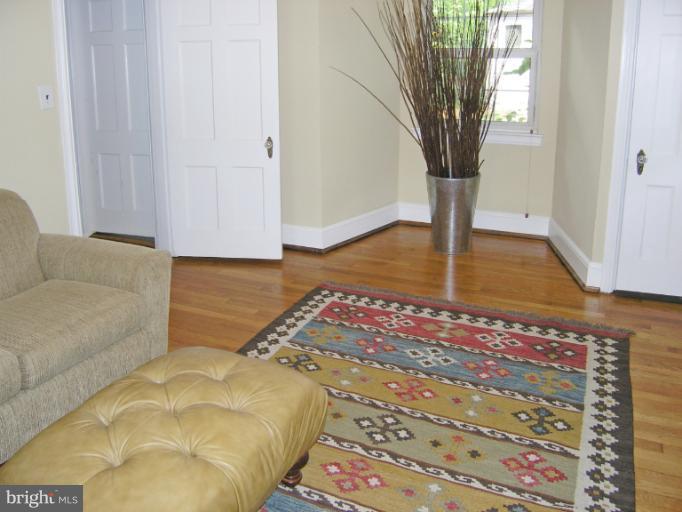 417 Ellsworth Drive Silver Spring, MD 20910 - Photo 19 of 24 Interior (General)