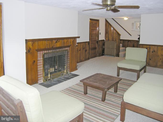 417 Ellsworth Drive Silver Spring, MD 20910 - Photo 9 of 24 Family Room