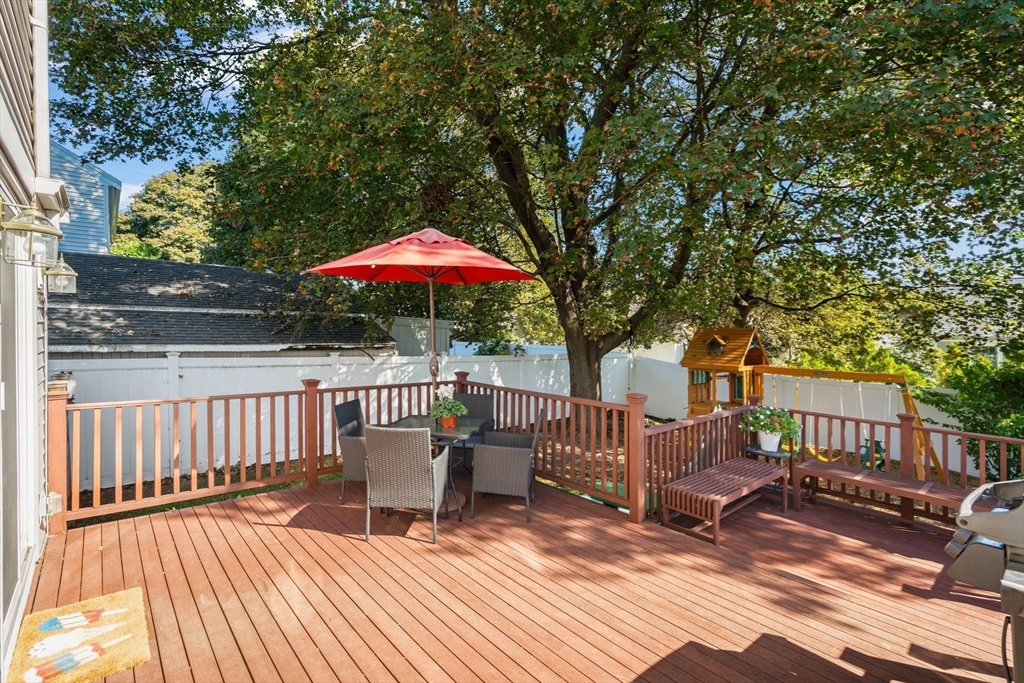 13 Windsor Road Beverly, MA 01915 - Photo 5 of 42 Gallery Image 5