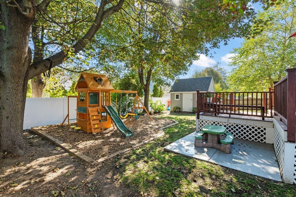13 Windsor Road Beverly, MA 01915 - Photo 7 of 42 Gallery Image 7