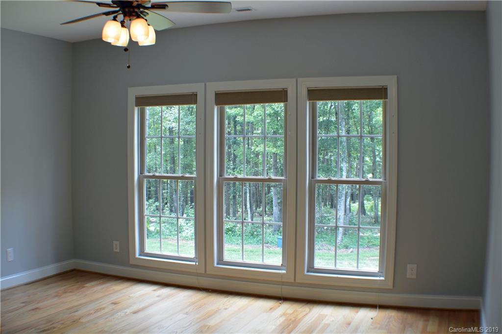 8024 White Oak Rd Union Grove Union Grove, NC 28689 - Photo 15 of 25