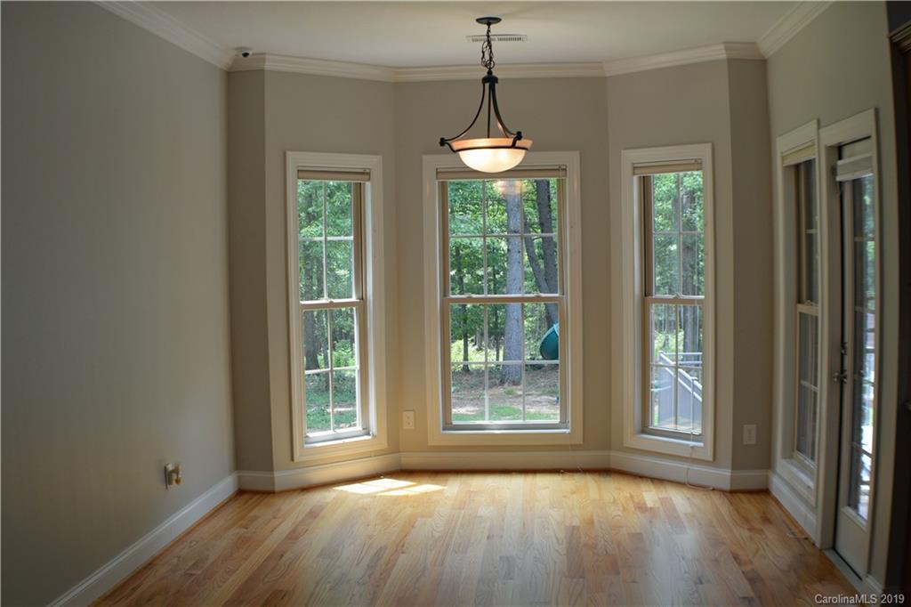 8024 White Oak Rd Union Grove Union Grove, NC 28689 - Photo 5 of 25