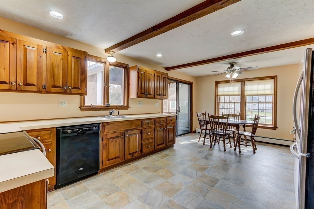 21 Fox Run Road Medway, MA 02053 - Photo 17 of 34 Gallery Image 17