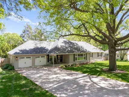 $649,000 | 8601 Travis Street, Overland Park, KS 66212