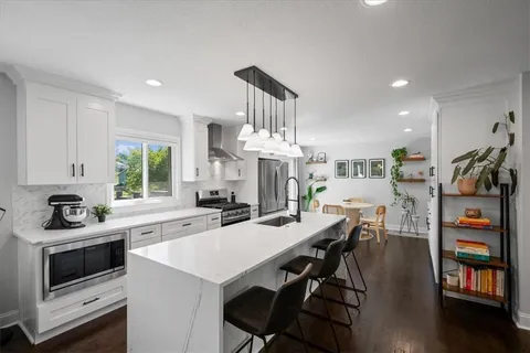 $649,000 | 8601 Travis Street, Overland Park, KS 66212