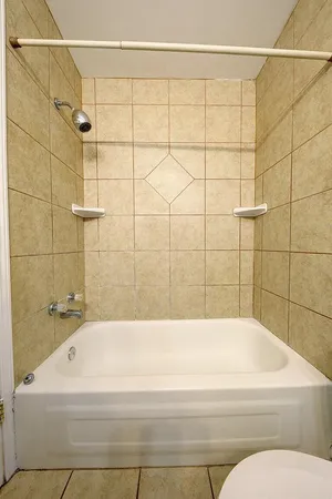 $1,250 | 260 West Unadilla Street, Unit 5, Pinckney, MI 48169