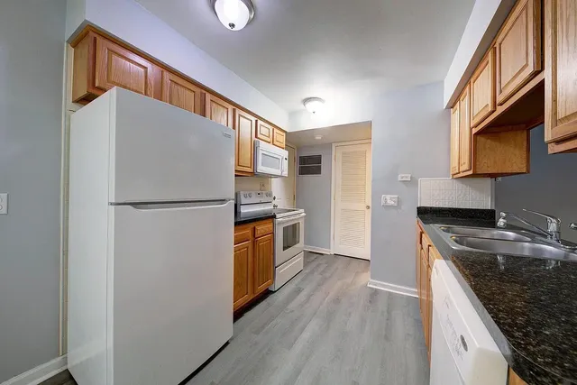 $1,250 | 260 West Unadilla Street, Unit 5, Pinckney, MI 48169