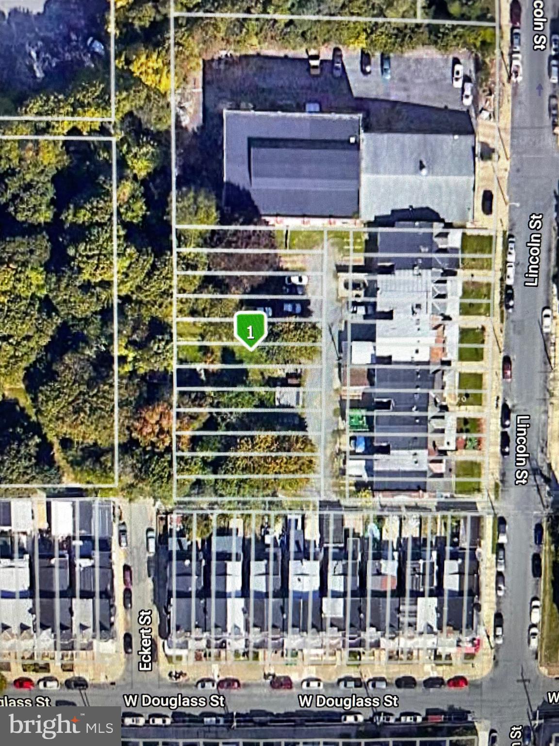 825 Eckert Street Reading, PA 19601 - Photo 3 of 4