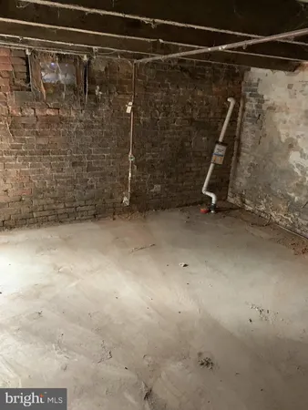 a view of a room with an empty room