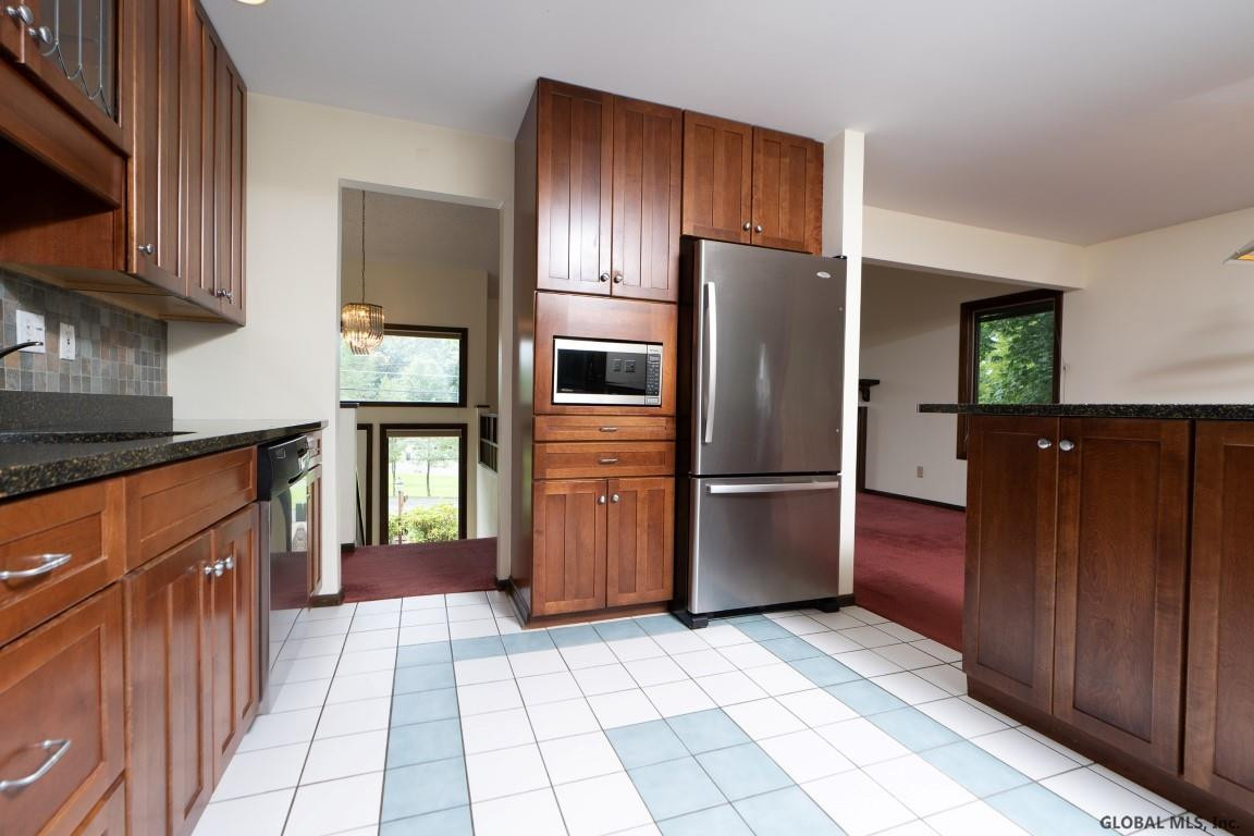 25 Dyke Road Colonie, NY 12110 - Photo 11 of 32 Photo 11