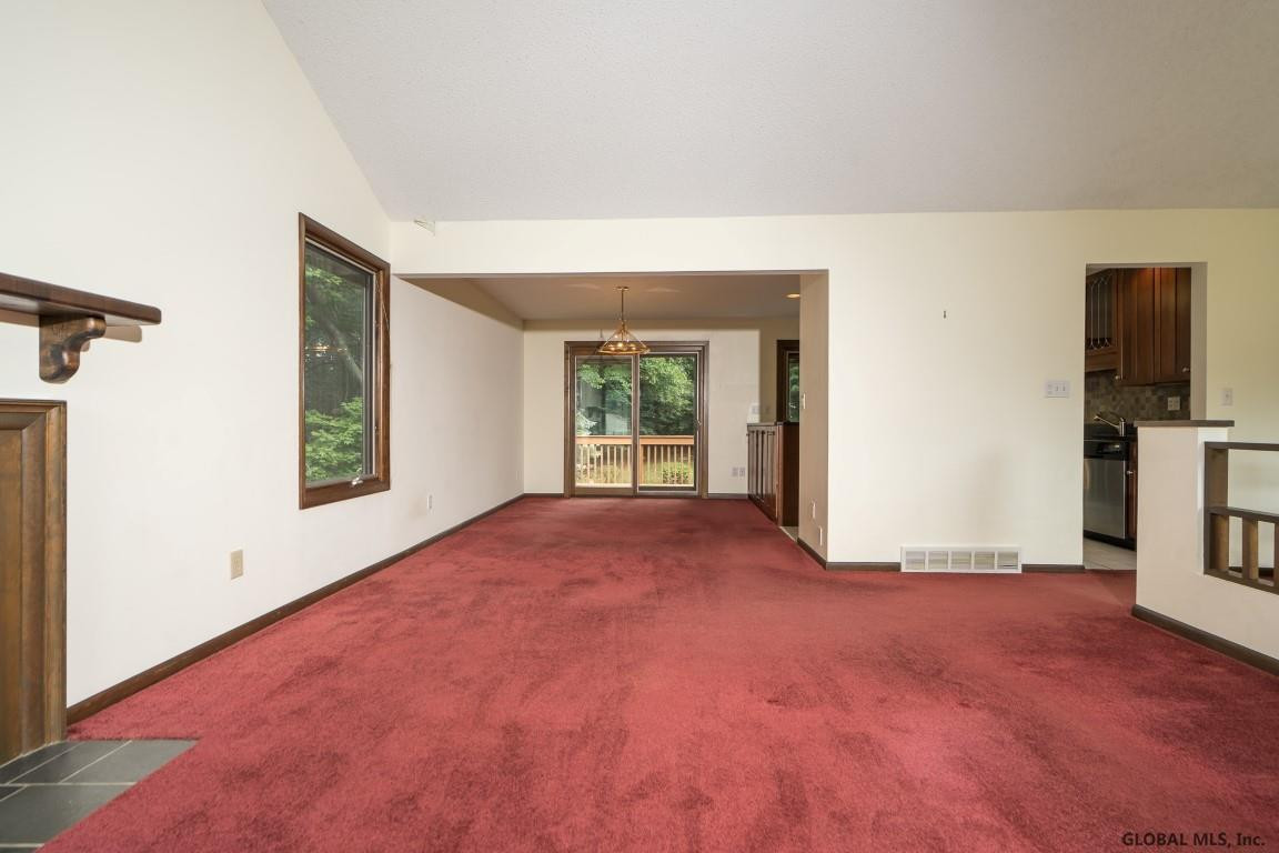 25 Dyke Road Colonie, NY 12110 - Photo 5 of 32 Photo 5