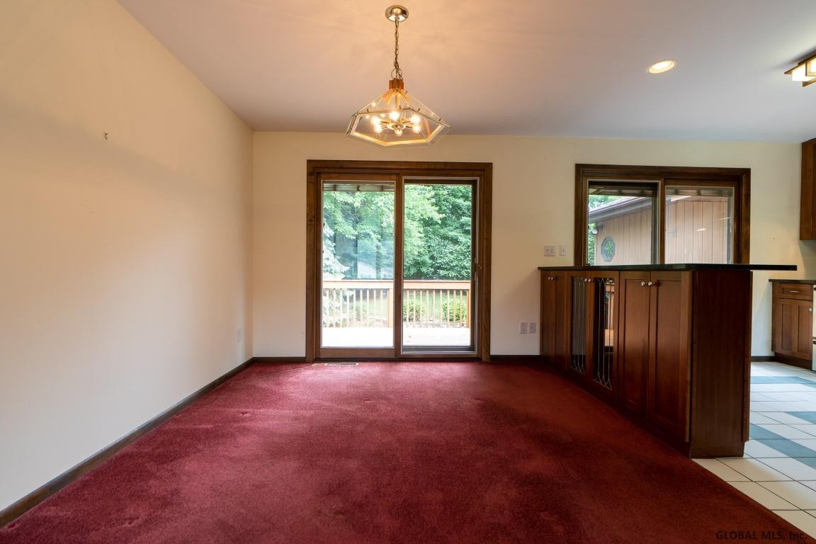 25 Dyke Road Colonie, NY 12110 - Photo 6 of 32 Photo 6