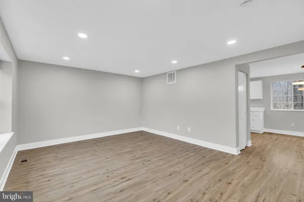 wooden floor in an empty room with wooden floor