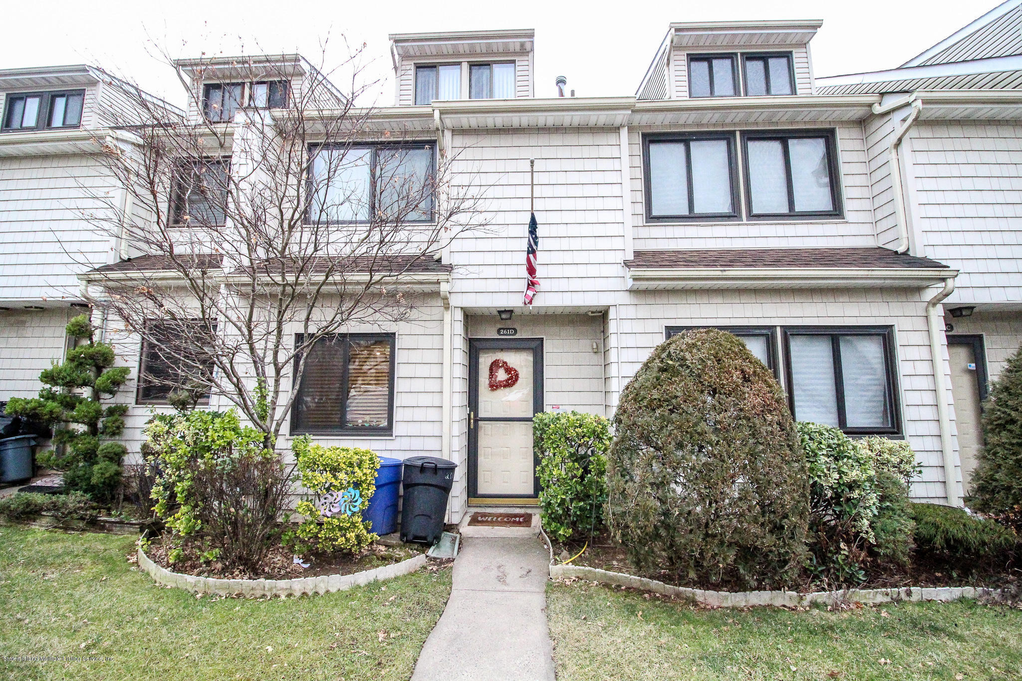 261 Signs Road, Unit D Staten Island, NY 10314 - Photo 1 of 17 IMG_2722
