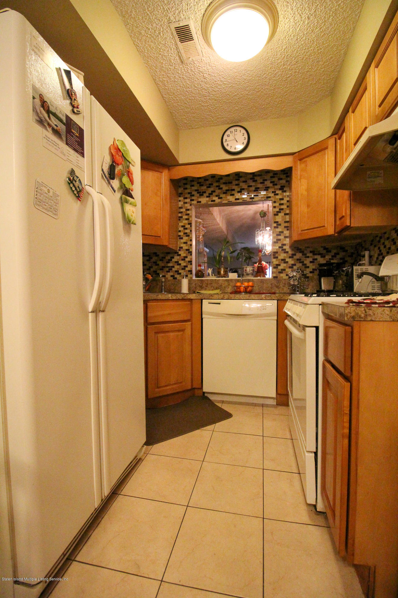 261 Signs Road, Unit D Staten Island, NY 10314 - Photo 6 of 17 IMG_2725