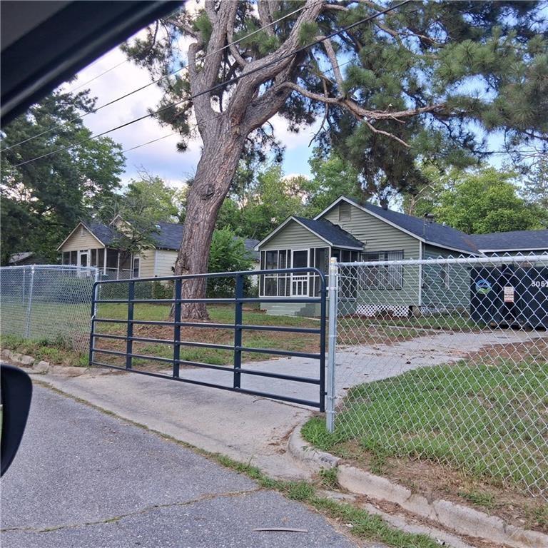 348 Hortman Avenue Macon, GA 31204 - Photo 3 of 18 a view of backyard with green space