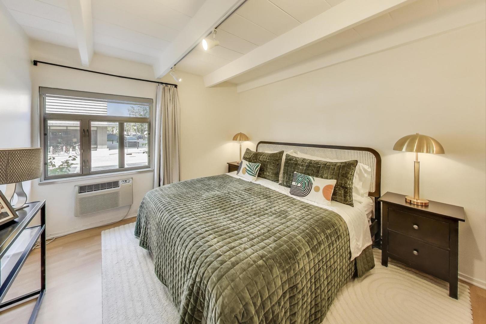 1862 Sherman Avenue, Unit 1NE Evanston, IL 60201 - Photo 15 of 21