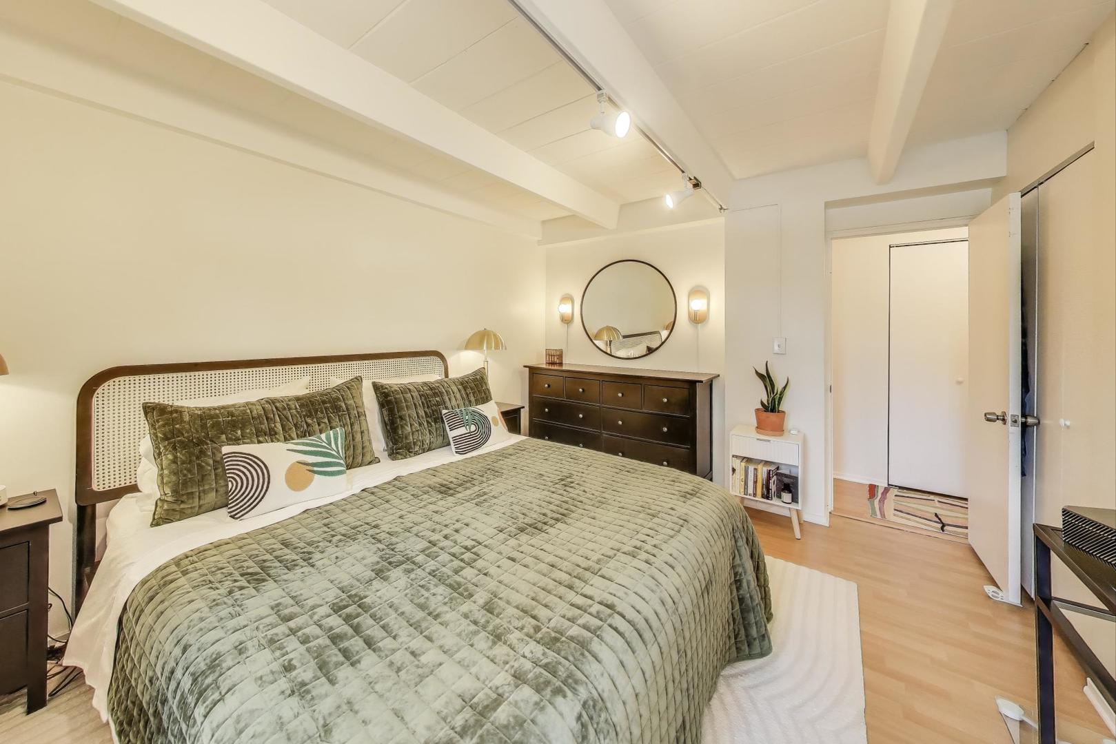 1862 Sherman Avenue, Unit 1NE Evanston, IL 60201 - Photo 16 of 21