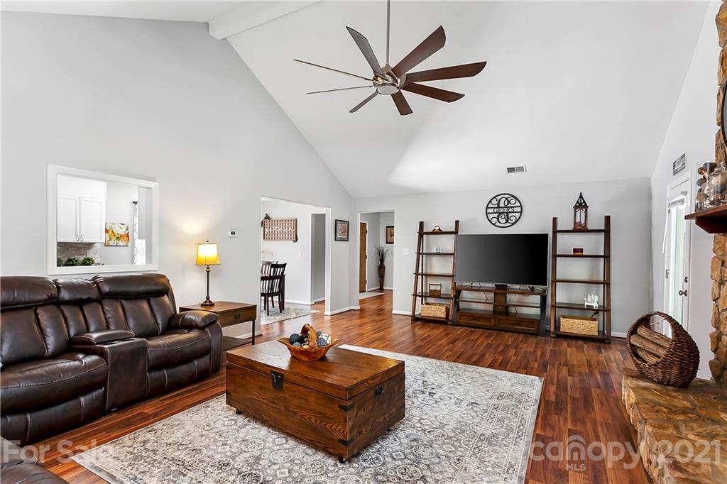5063 Suwarrow Circle Tega Cay, SC 29708 - Photo 9 of 18 a living room with furniture