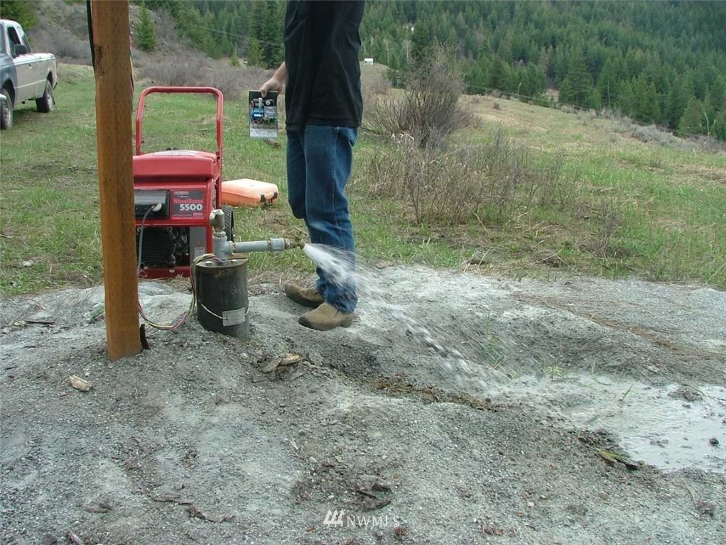 75 Snowshoe Road Oroville, WA 98844 - Photo 3 of 9 Gallery Image 3