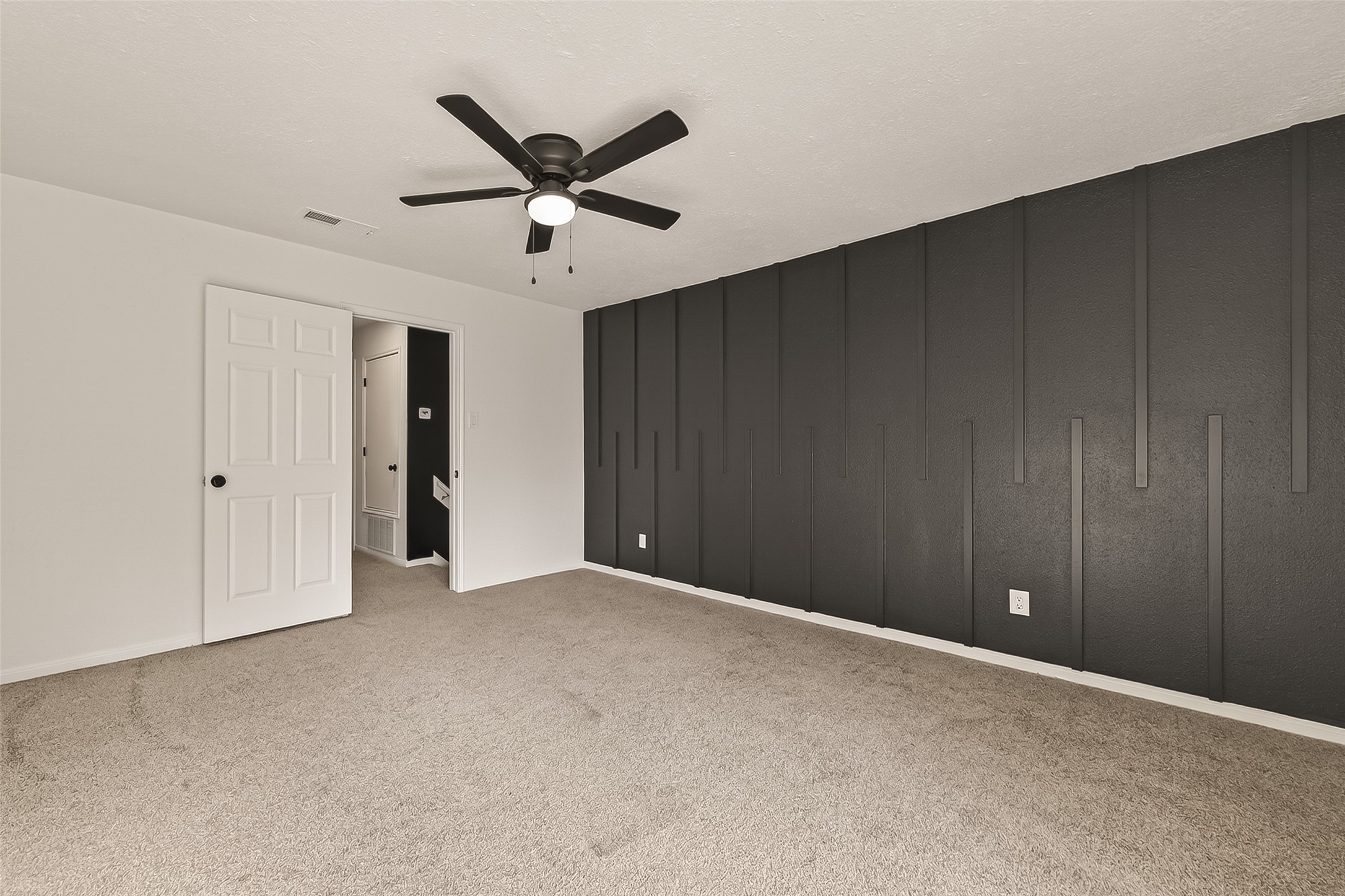 4415 Anacacho Street Pasadena, TX 77504 - Photo 32 of 45 a view of an empty room