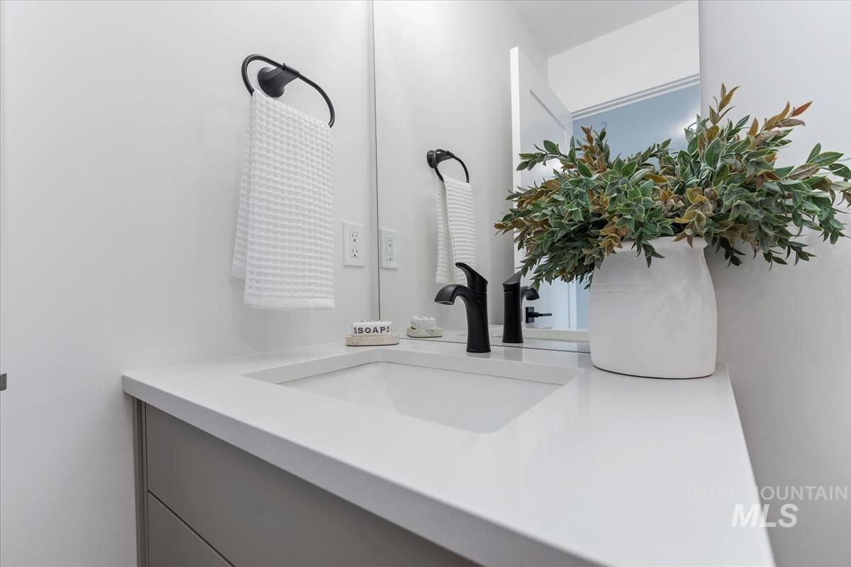 1705 South Federal Way Boise, ID 83705 - Photo 25 of 34 Bathroom view of vanity