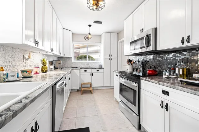 $374,900 | 4507 Northwest 46th Street, Tamarac, FL 33319