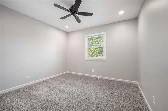 $325,000 | 7407 Northwest 78th Street, Kansas City, MO 64152