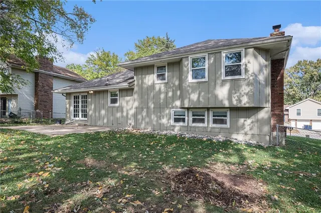 $325,000 | 7407 Northwest 78th Street, Kansas City, MO 64152