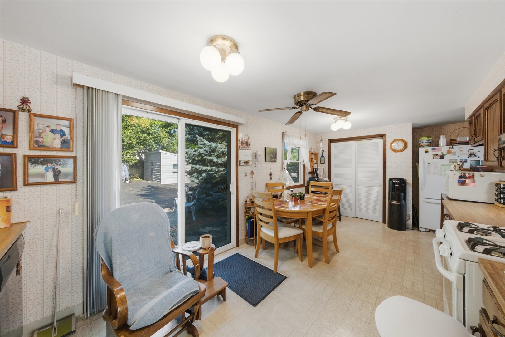 34112 North Barron Boulevard Grayslake, IL 60030 - Photo 13 of 48