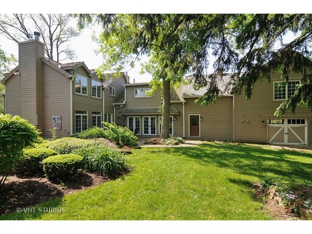 14 West Sunset Road Chicago, IL 60647 - Photo 22 of 25 a view of a house with a yard
