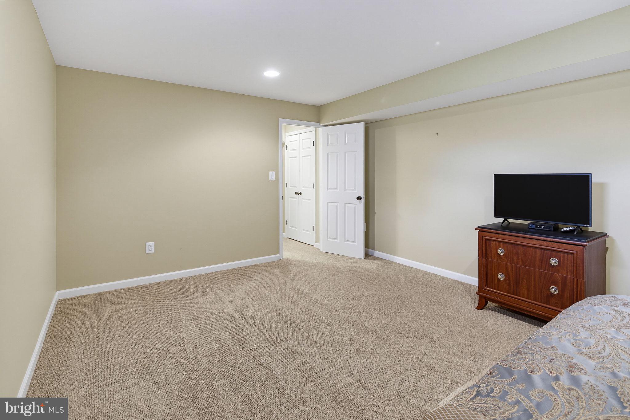 4932 Pale Morning Dun Road Elkridge, MD 21075 - Photo 50 of 58